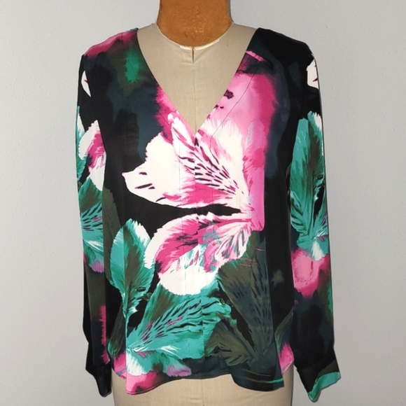 Jennifer Lopez floral top  Sz L - Picture 1 of 8